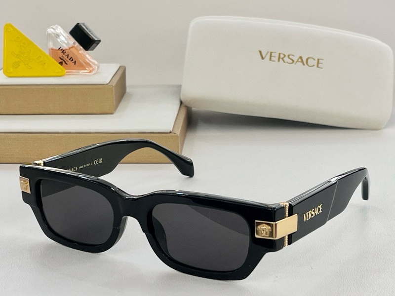 Versace Sunglasses 38